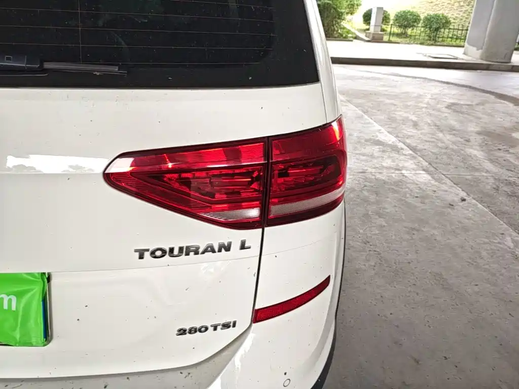 Volkswagen Touran 2020 2018 Touran L 280TSI DSG Cross Edition 6-seater China VI