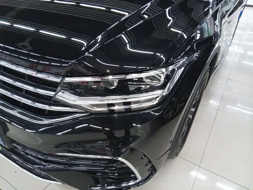 Volkswagen Tiguan L 2025 330TSI Automatic 2WD R-Line Dragon Glory Edition фото 18