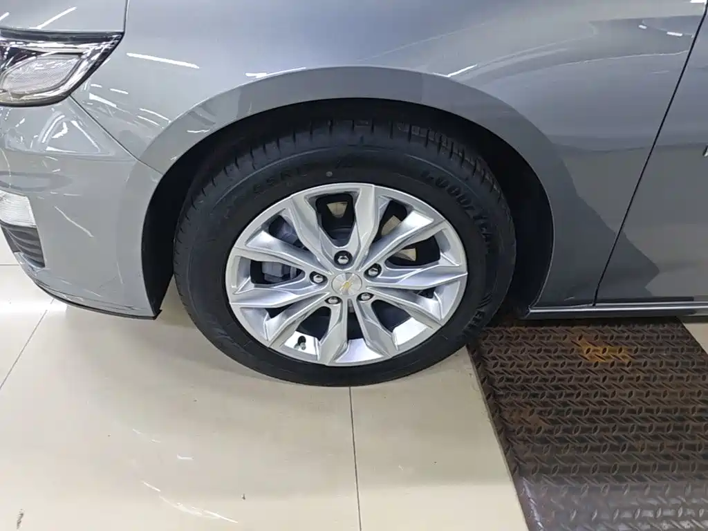 Photo 23 - Chevrolet Malibu XL