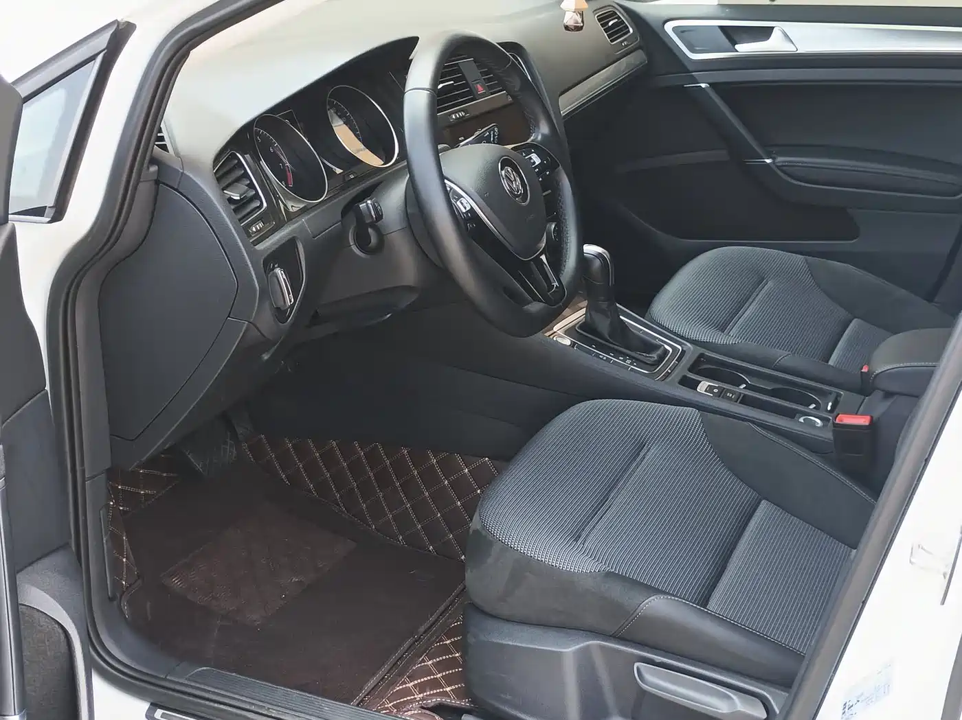 Volkswagen Golf 2020 280TSI DSG Comfort фото 8