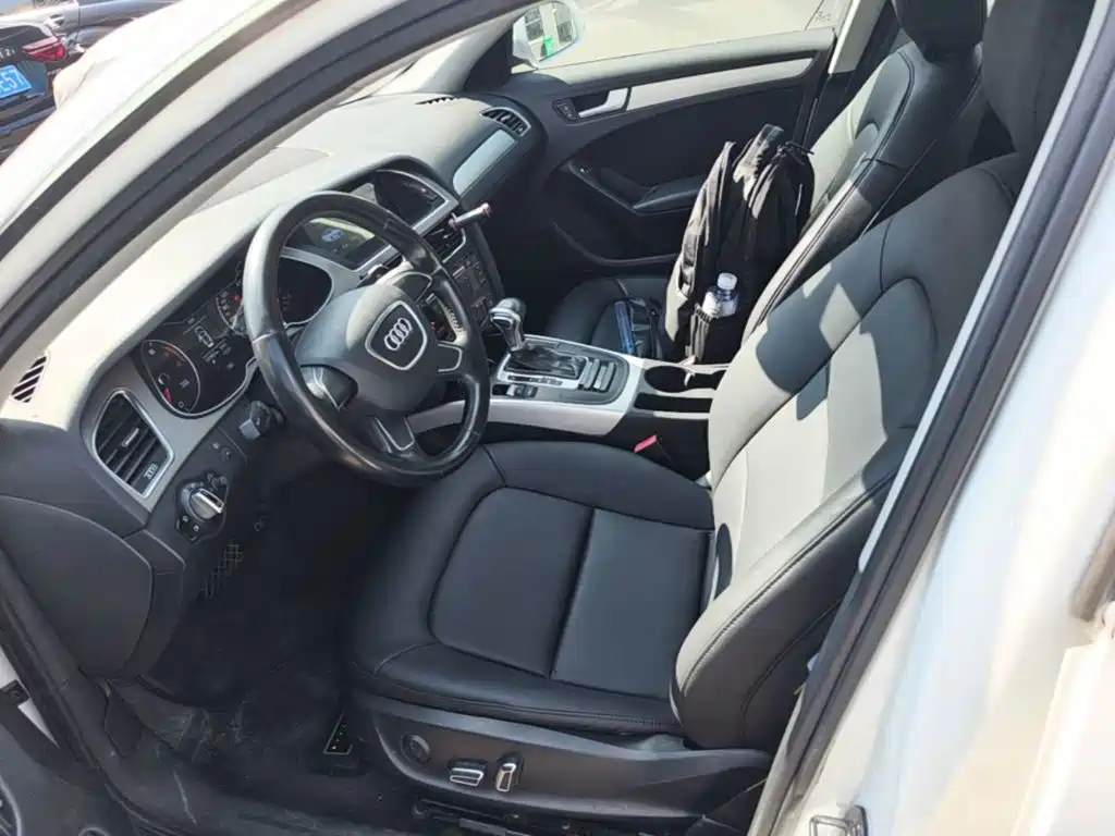 Photo 15 - Audi A4L
