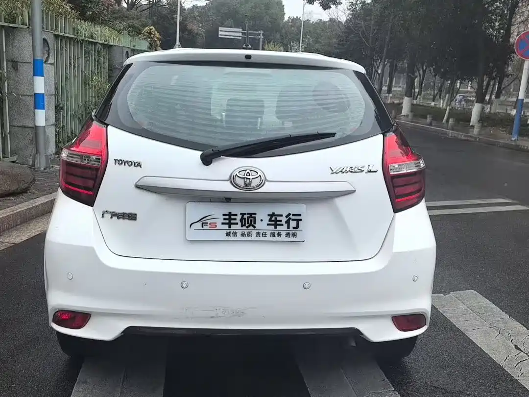 Toyota YARiS L Zhi Xuan 2016 Facelift 1.5E CVT Charming Edition фото 8