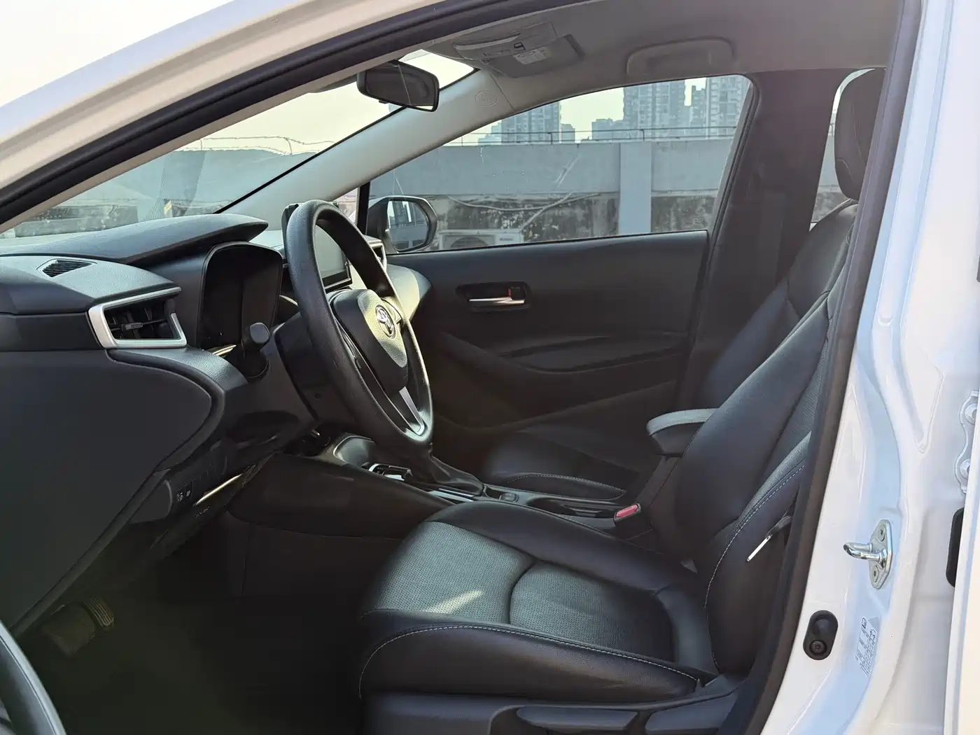 Toyota Corolla 2021 TNGA 1.5L CVT Pioneer Edition фото 15