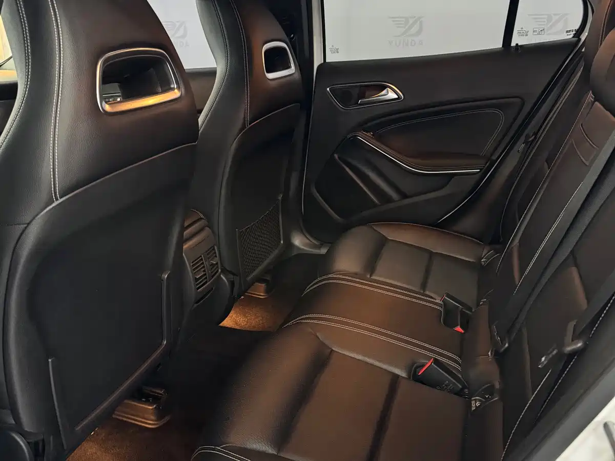 Фото 5 - Mercedes-Benz GLA