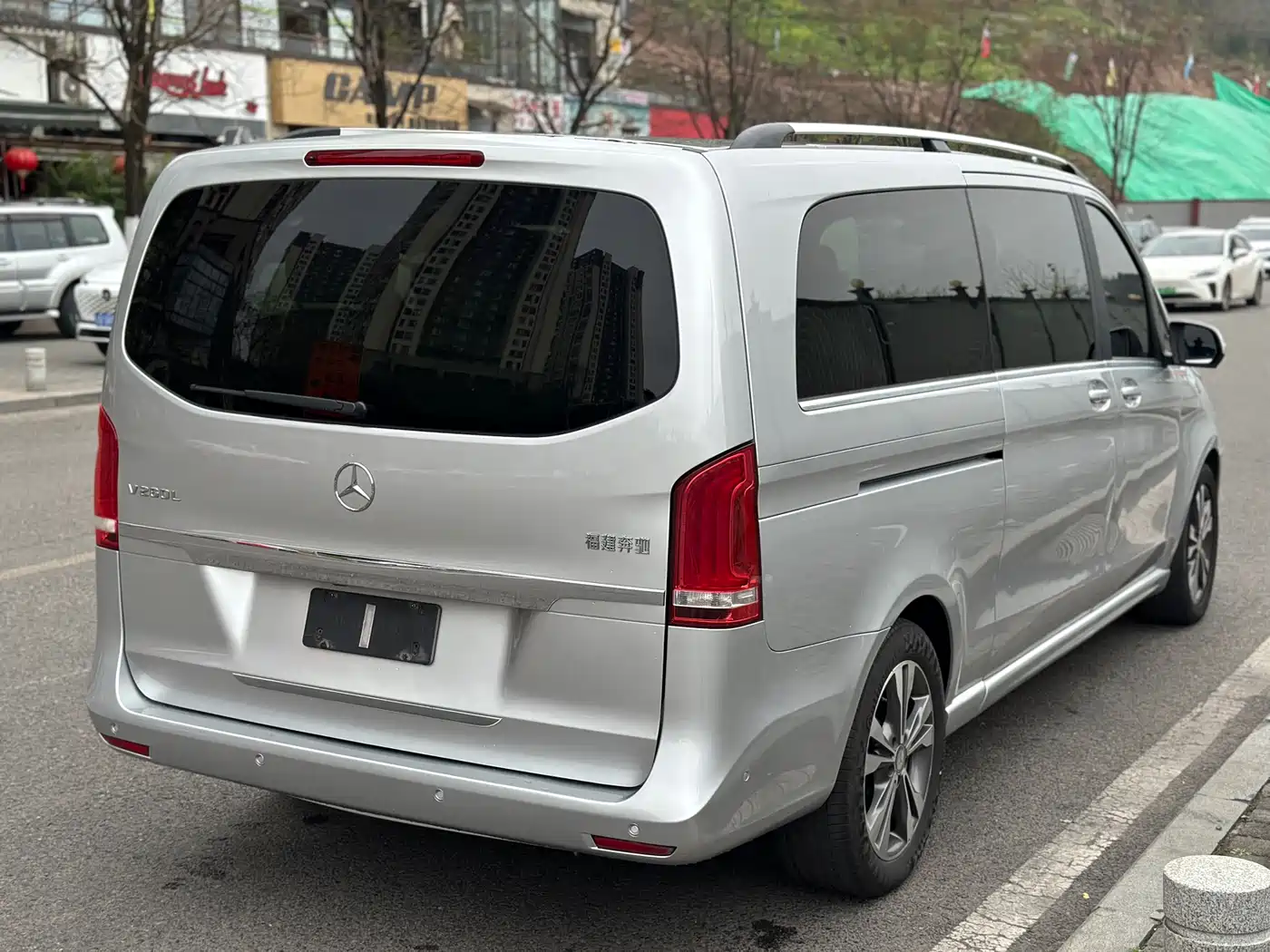 Mercedes-Benz V-Class 2016 V 260 L Premium Long фото 14