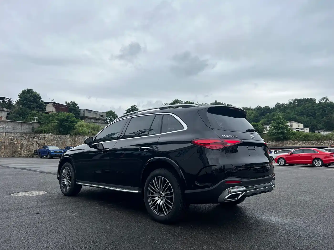 MERCEDES-BENZ GLC