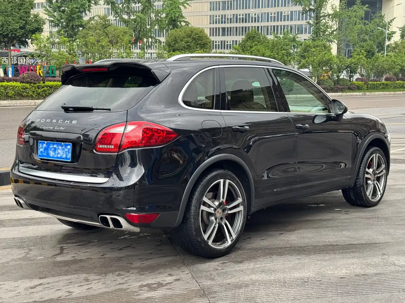 Porsche Cayenne 2012 Cayenne GTS 4.8L фото 5
