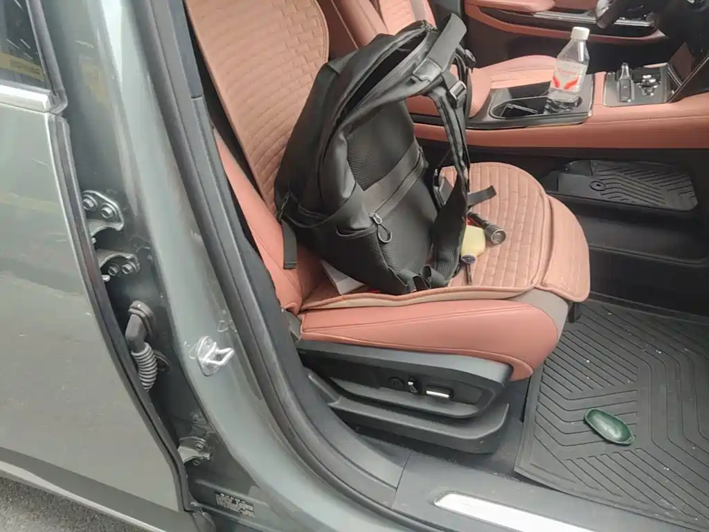 Photo 25 - NIO EC6