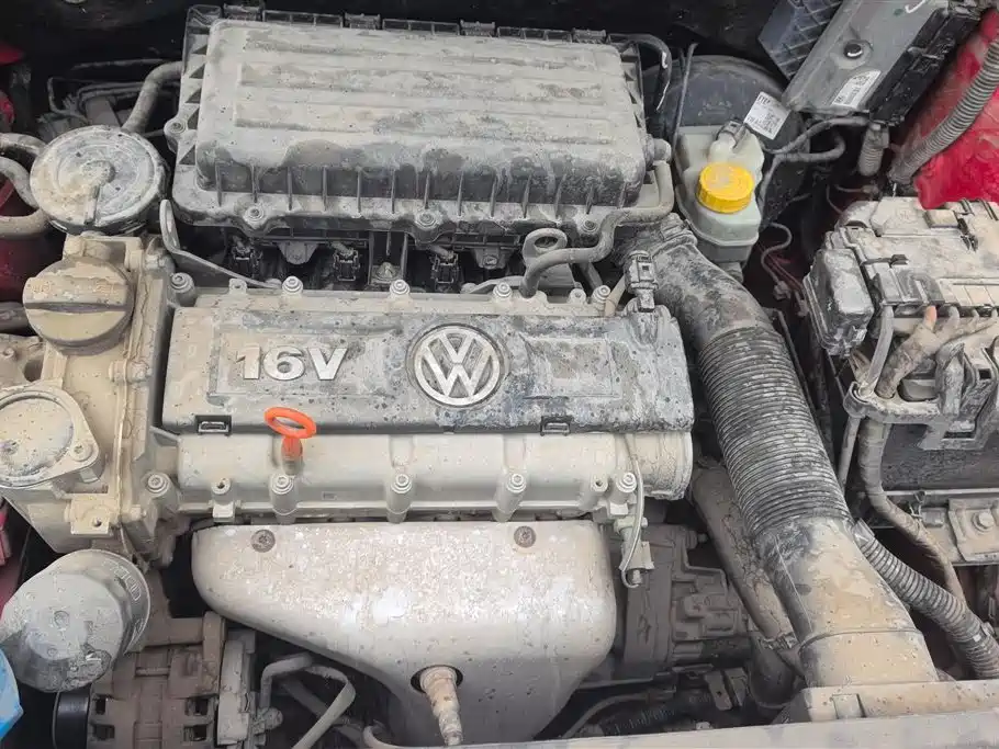 Volkswagen Polo 2011 1.4L Manual Joy Edition фото 10