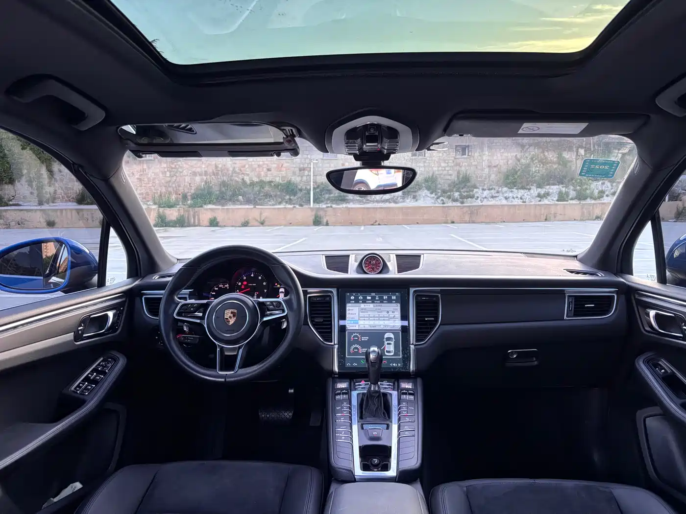 Porsche Macan 2016 Macan 2.0T фото 14