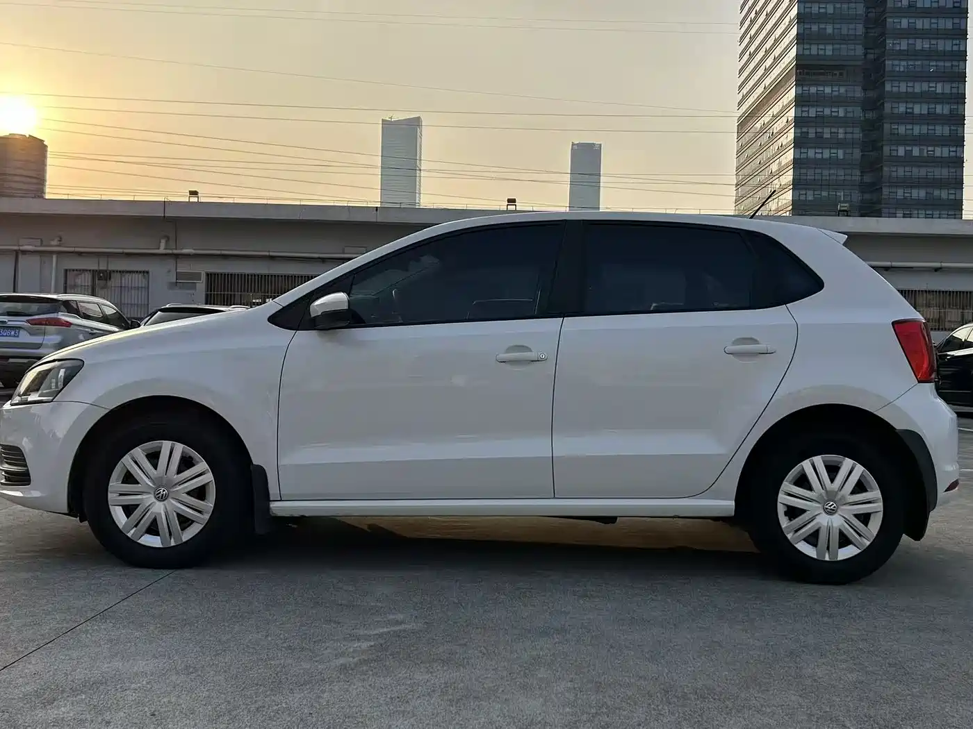 Volkswagen Polo 2016 1.4L Manual Trend фото 11