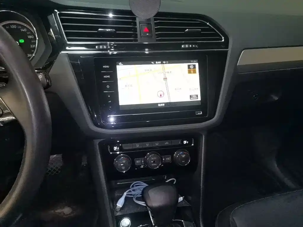 Volkswagen Tiguan L 2020 330TSI Auto 2WD Panorama Comfort China VI фото 6