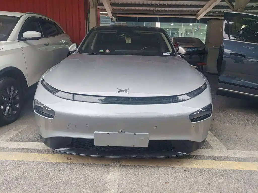 Фото 2 - XPeng P7