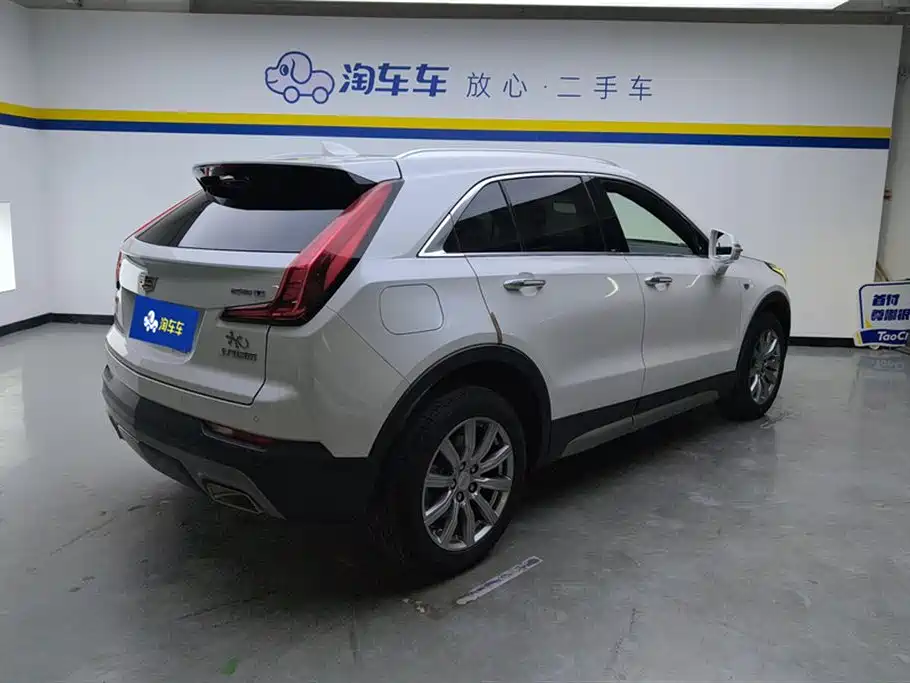 Cadillac XT4 2020 Facelift 28T 2WD Leading фото 3