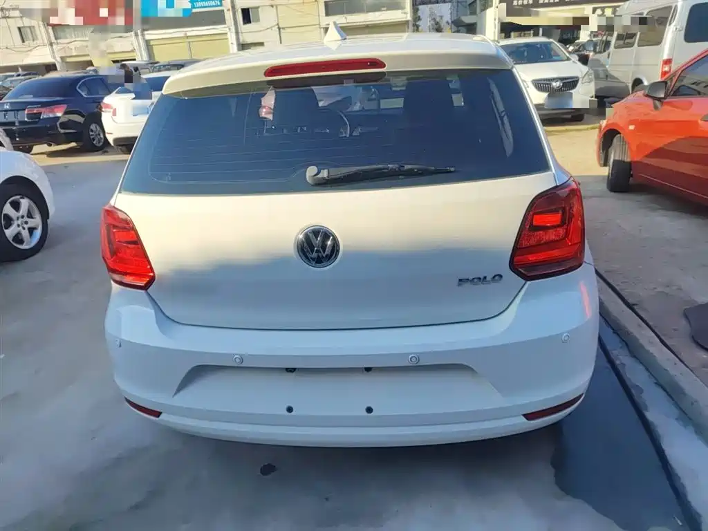 Volkswagen Polo 2016 1.4L Automatic Trend фото 6