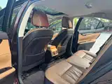 Фото 7 - Lexus ES