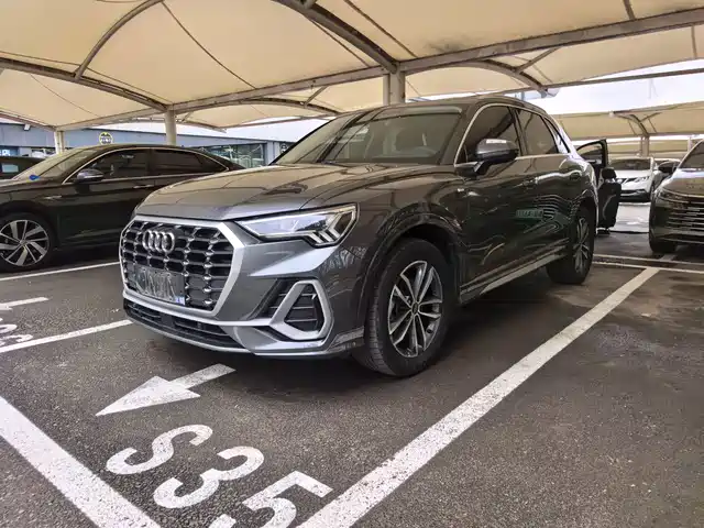 Audi Q3 2023 35 TFSI Fashion Dynamic (1.4T)