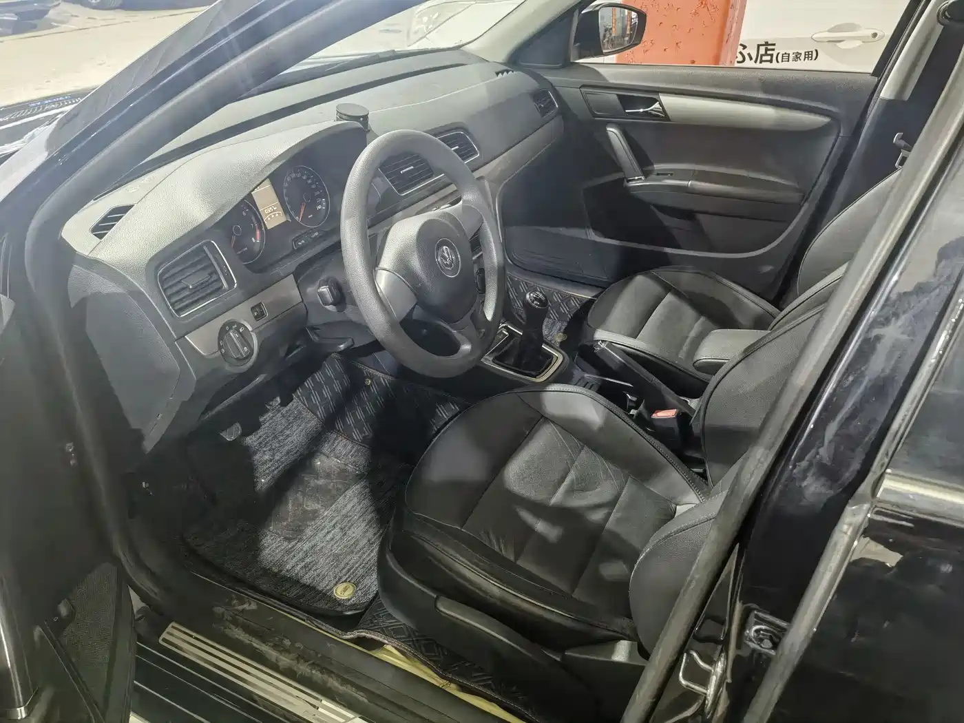 Volkswagen Lavida 2013 Facelift Classic 1.6L Manual Comfort фото 7