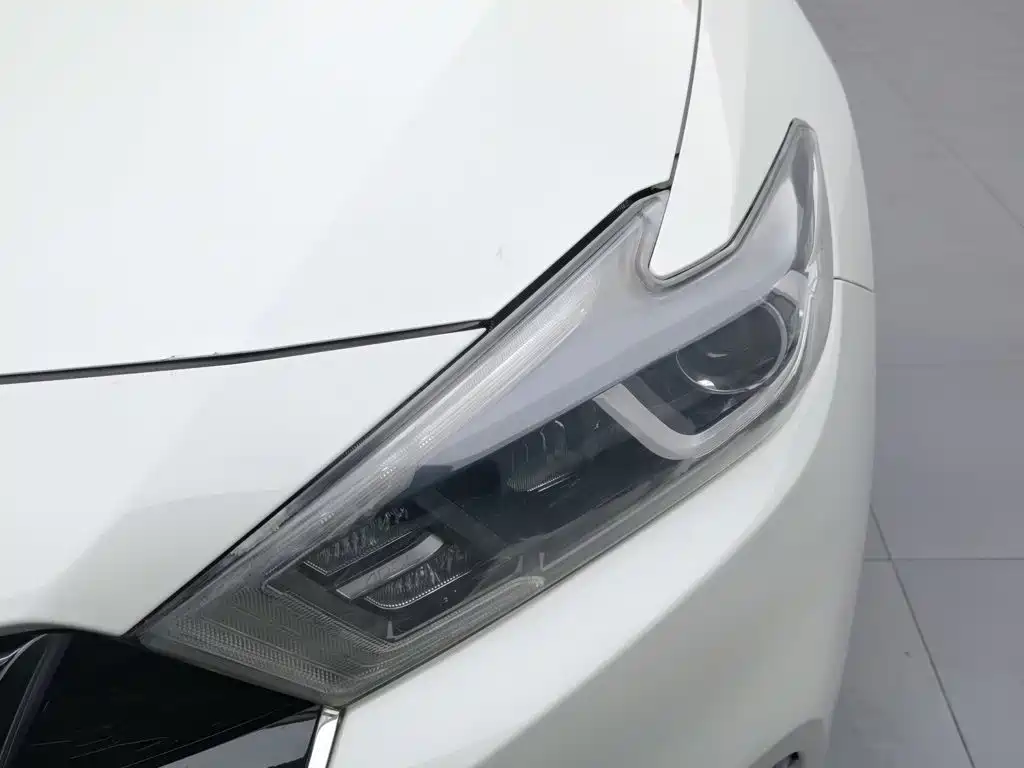 Nissan Cima 2018 2016 2.5L XL Luxury