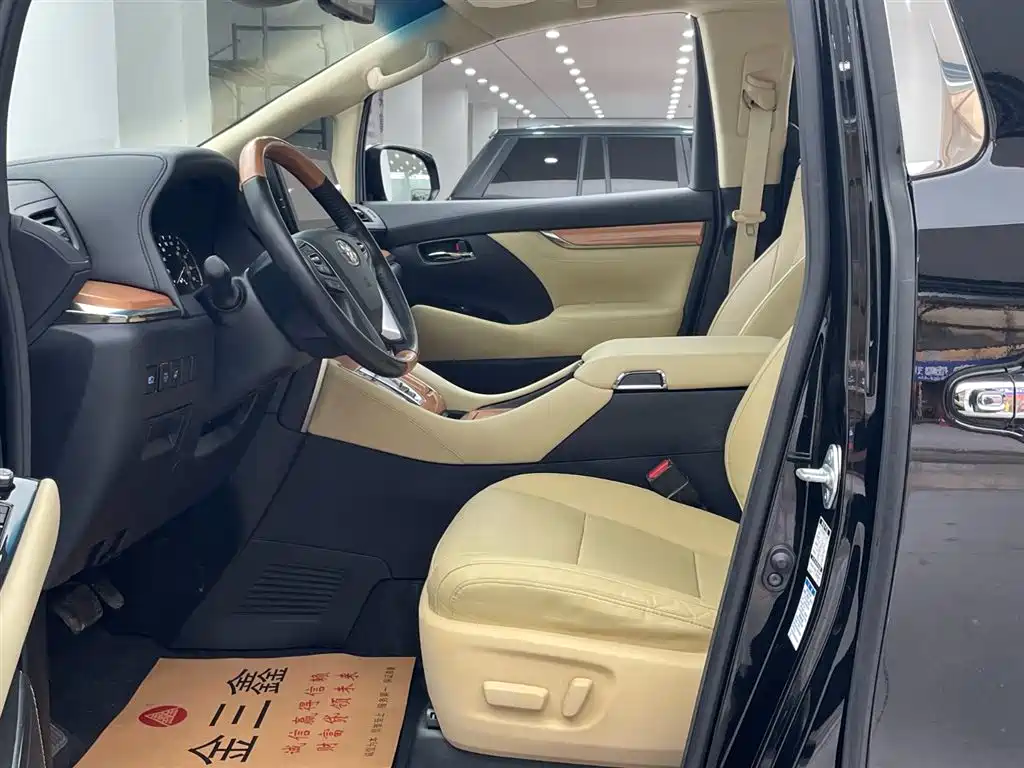 Toyota Alphard 2020 Hybrid 2.5L Luxury Edition фото 20