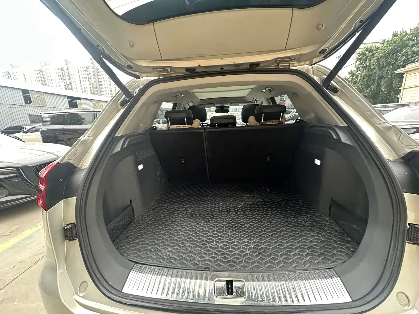 Hongqi HS5 2022 2.0T Smart Connect Premium Edition фото 12