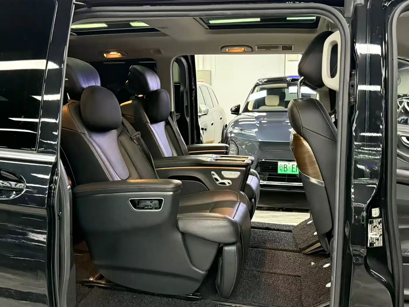 Mercedes-Benz V-Class 2021 V 260 Premium Edition фото 9