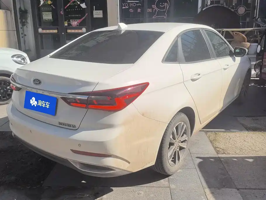 Ford Escort 2022 2021 1.5L Automatic Diamond Edition