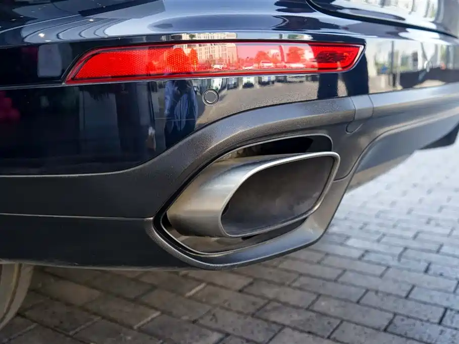 صورة 17 - Porsche Cayenne