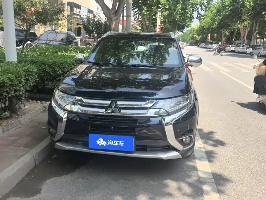 Mitsubishi Outlander 2017 2016 2.4L 4WD Elite Edition 5-seater