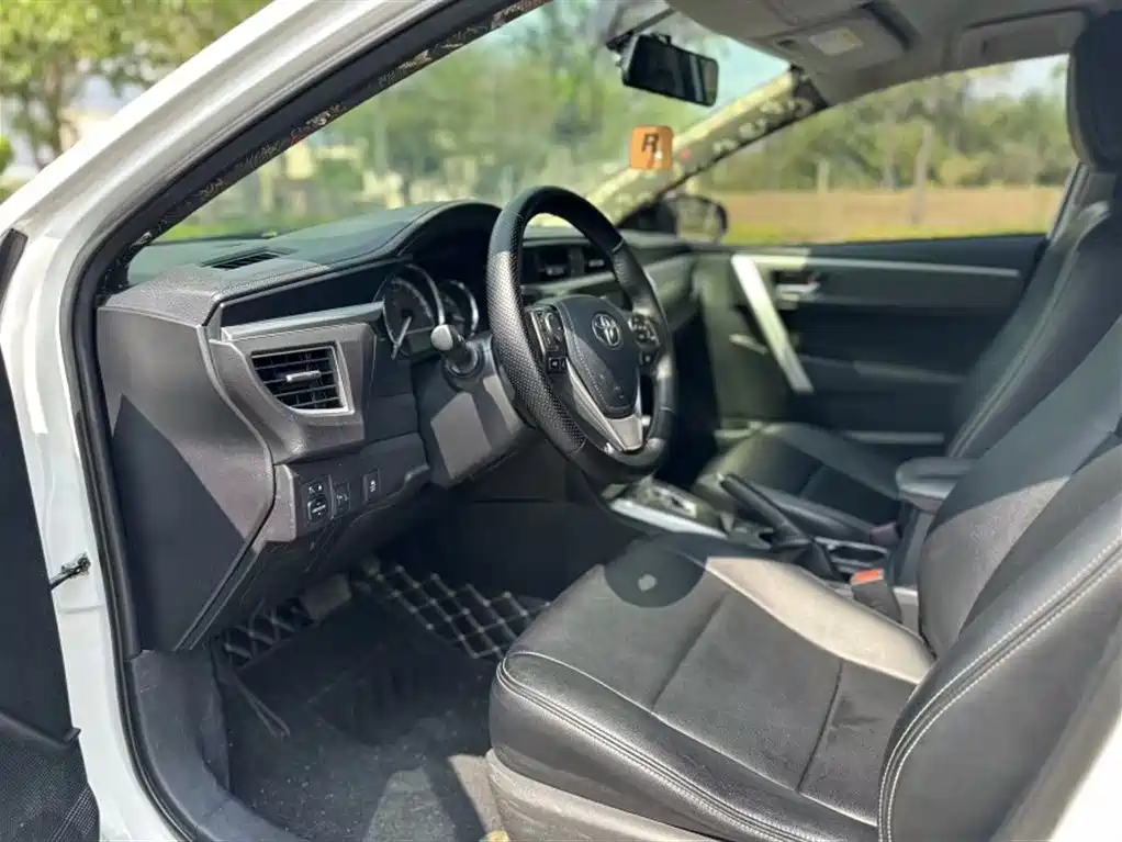 Toyota Corolla 2017 1.2T CVT GL фото 12