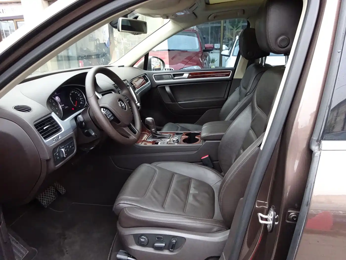 Volkswagen Touareg 2011 3.0TSI Standard фото 6