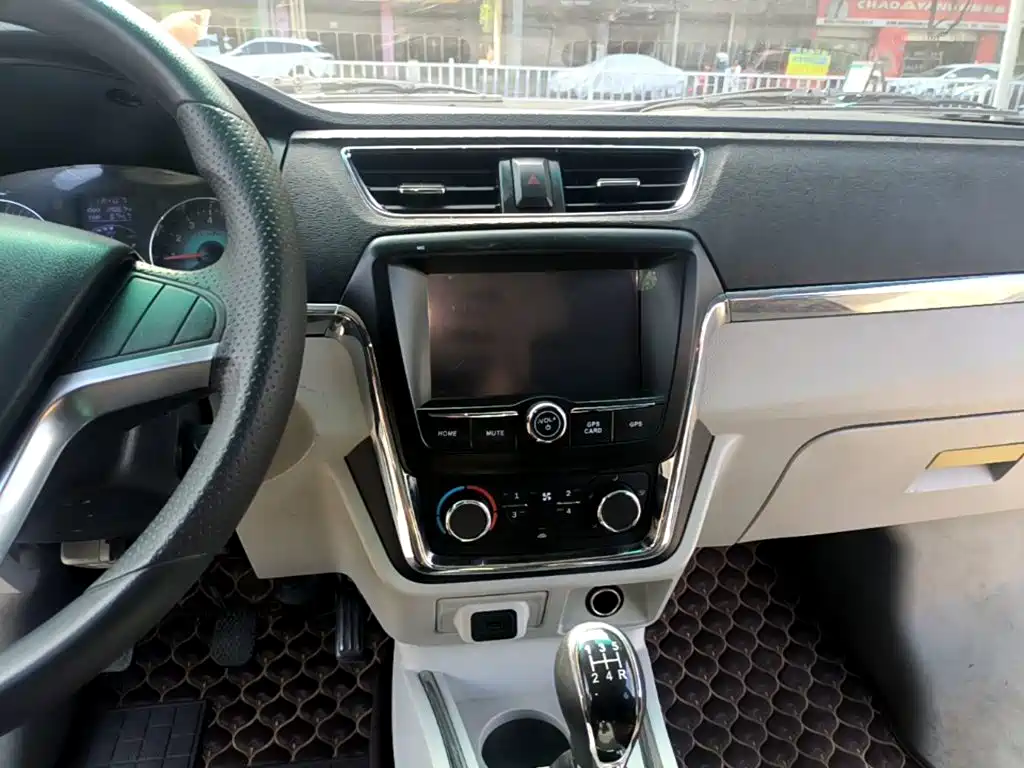 Jinbei New Hiace X30L 2020 2018 1.5L Business Edition DLCG14