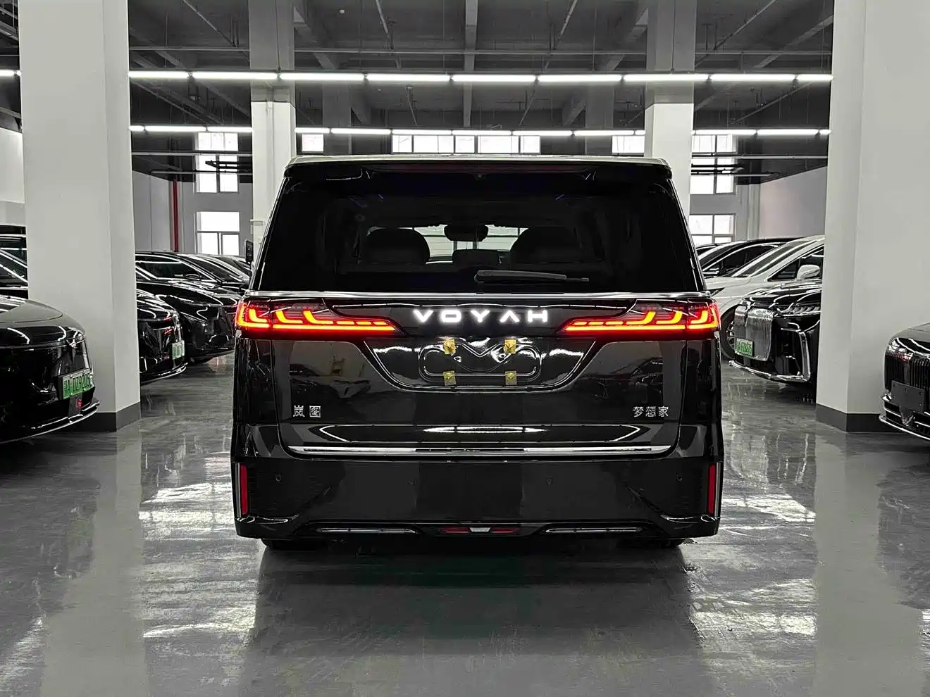Voyah Auto Voyah Dreamer 2025 EV AWD Flagship Qiankun Edition фото 5