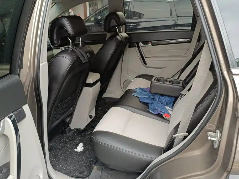 Chevrolet Captiva 2017 2015 2.4L 2WD Urban Edition 5-seater