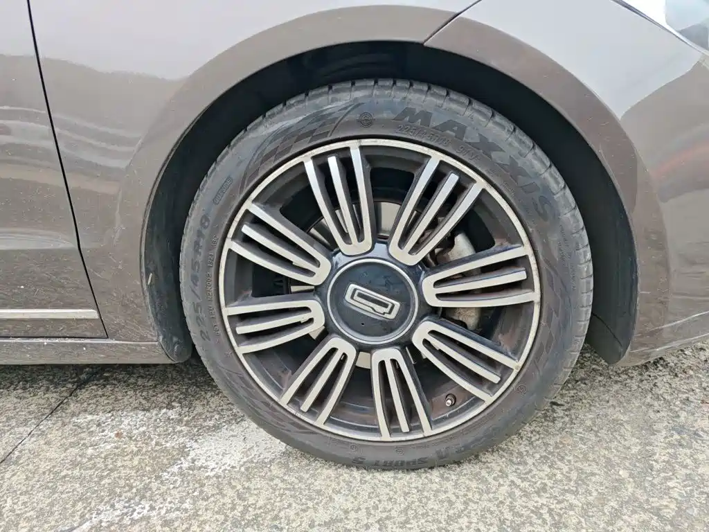 Qoros 3 2016 2016 Sedan 1.6T Automatic Zhizhen Enhanced