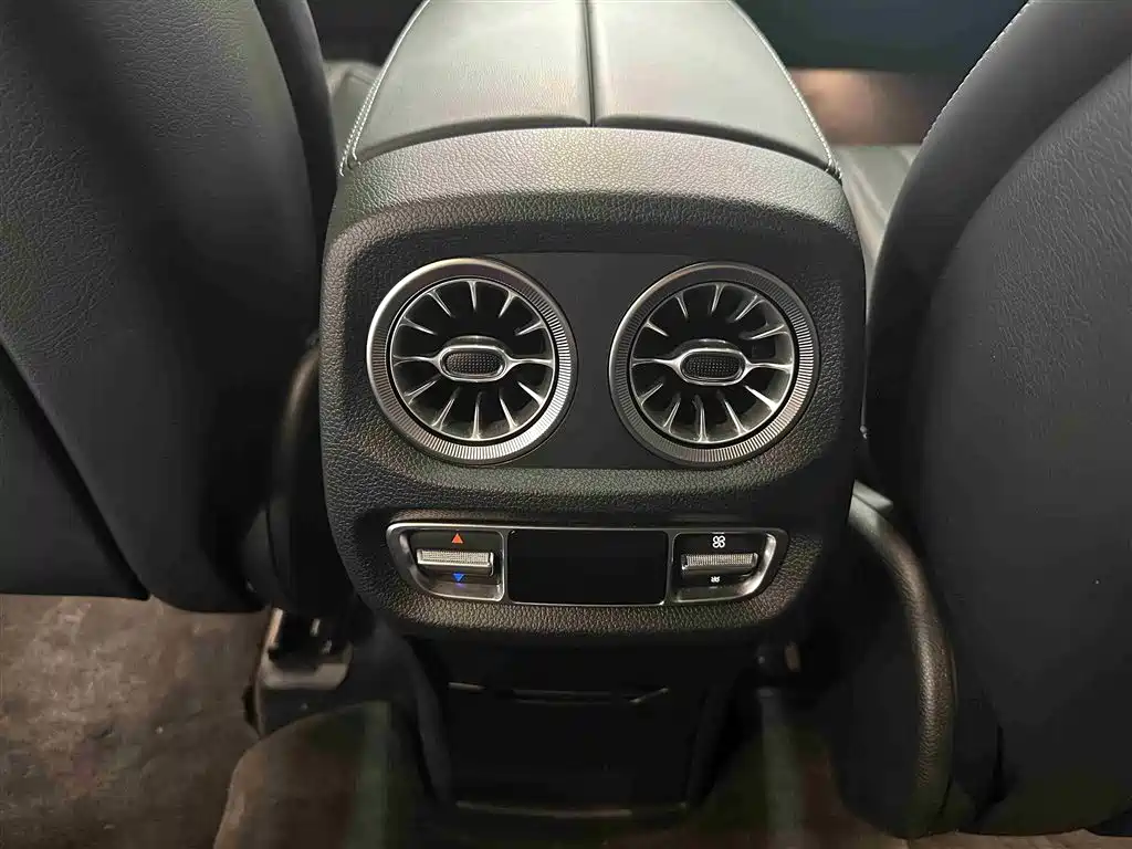 Mercedes-Benz G-Class 2024 G 500 фото 17