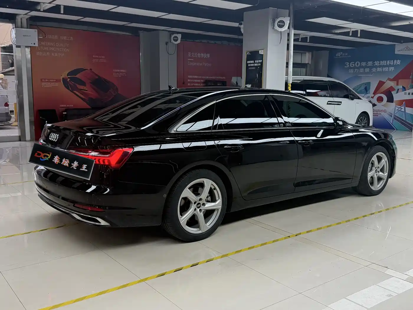 Audi A6L 2023 45 TFSI quattro Premium Elegance фото 5