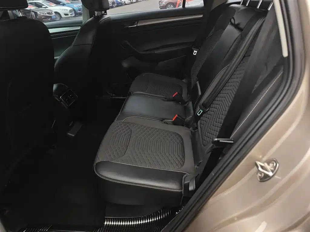 Škoda Kodiaq 2018 Facelift TSI330 5-seat 2WD Comfort Edition фото 17