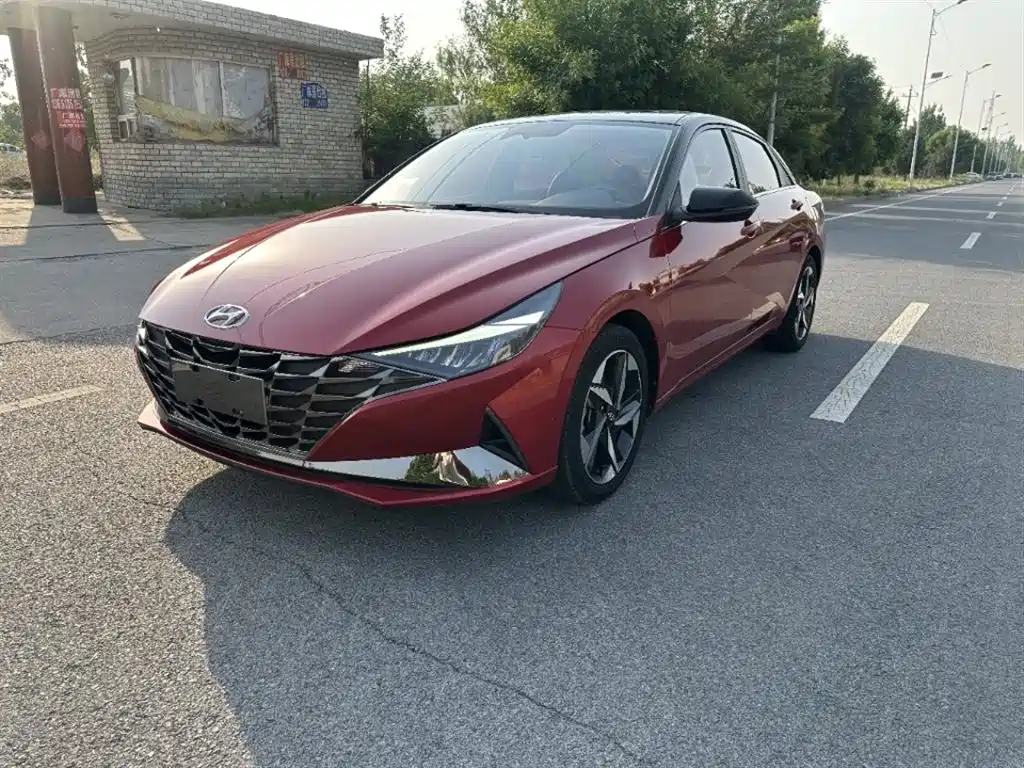 Hyundai Elantra 2021 1.5L CVT LUX Premium Edition