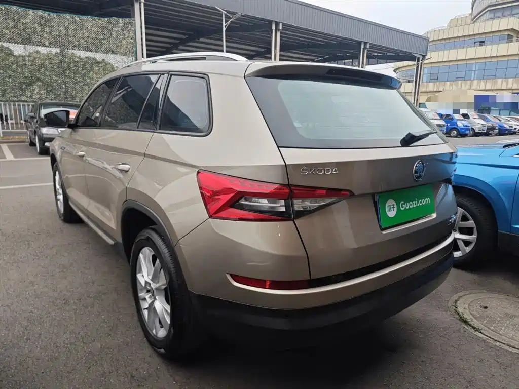 Škoda Kodiaq 2018 Facelift TSI330 5-seat 2WD Comfort Edition фото 5