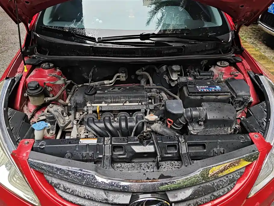 Hyundai Verna 2010 Sedan 1.4L Automatic Comfort GS фото 10