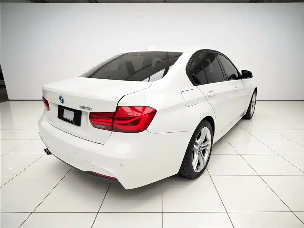 BMW 3 Series 2018 320i M Sport Package фото 5