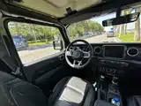 Фото 22 - Jeep Gladiator
