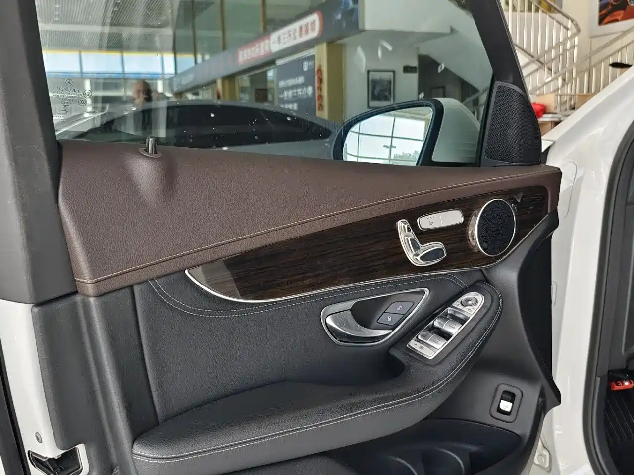 Mercedes-Benz GLC 2017 GLC 260 4MATIC Dynamic фото 6