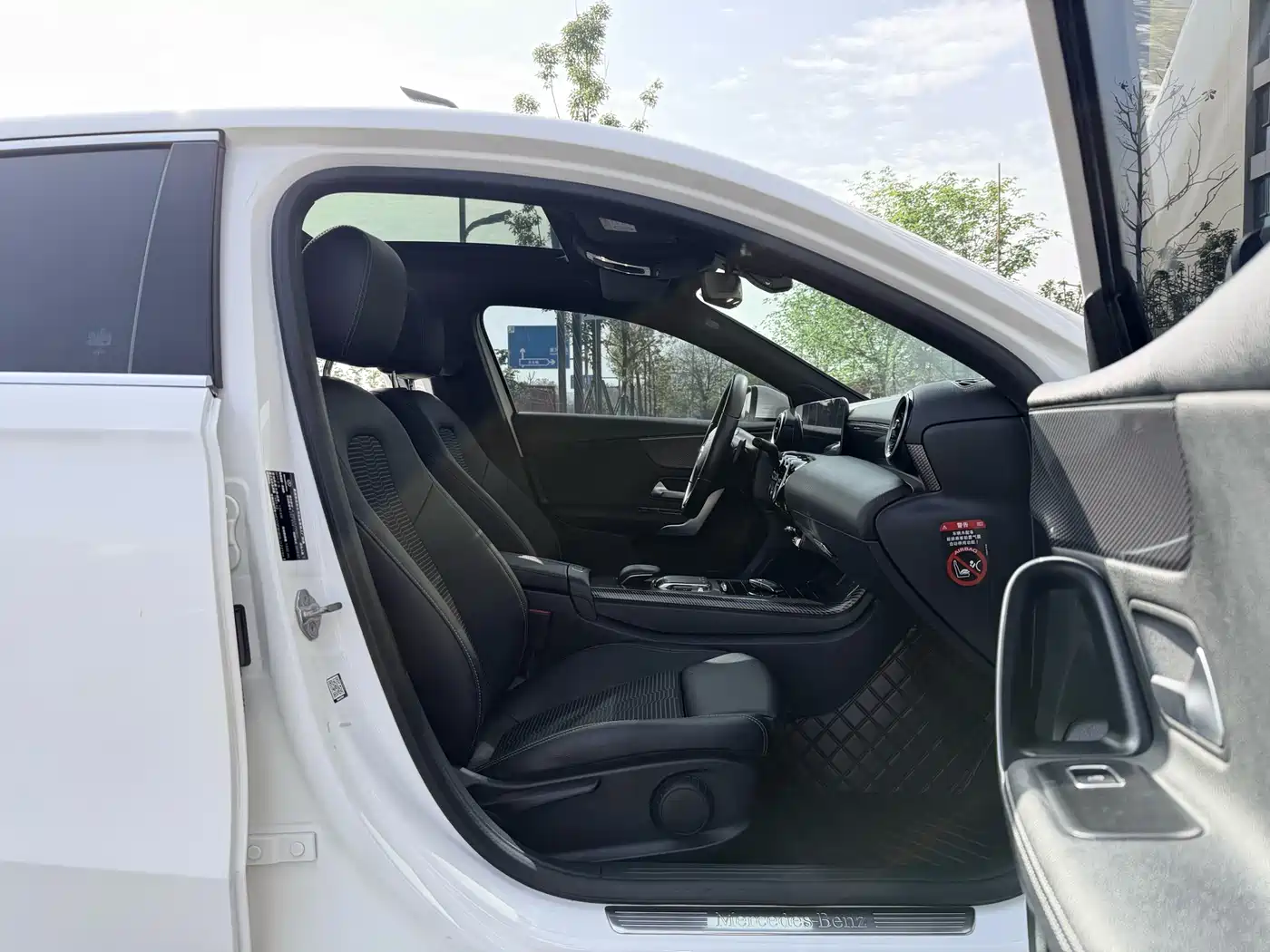 Mercedes-Benz A-Class (Import) 2019 A 200 Dynamic Version фото 13