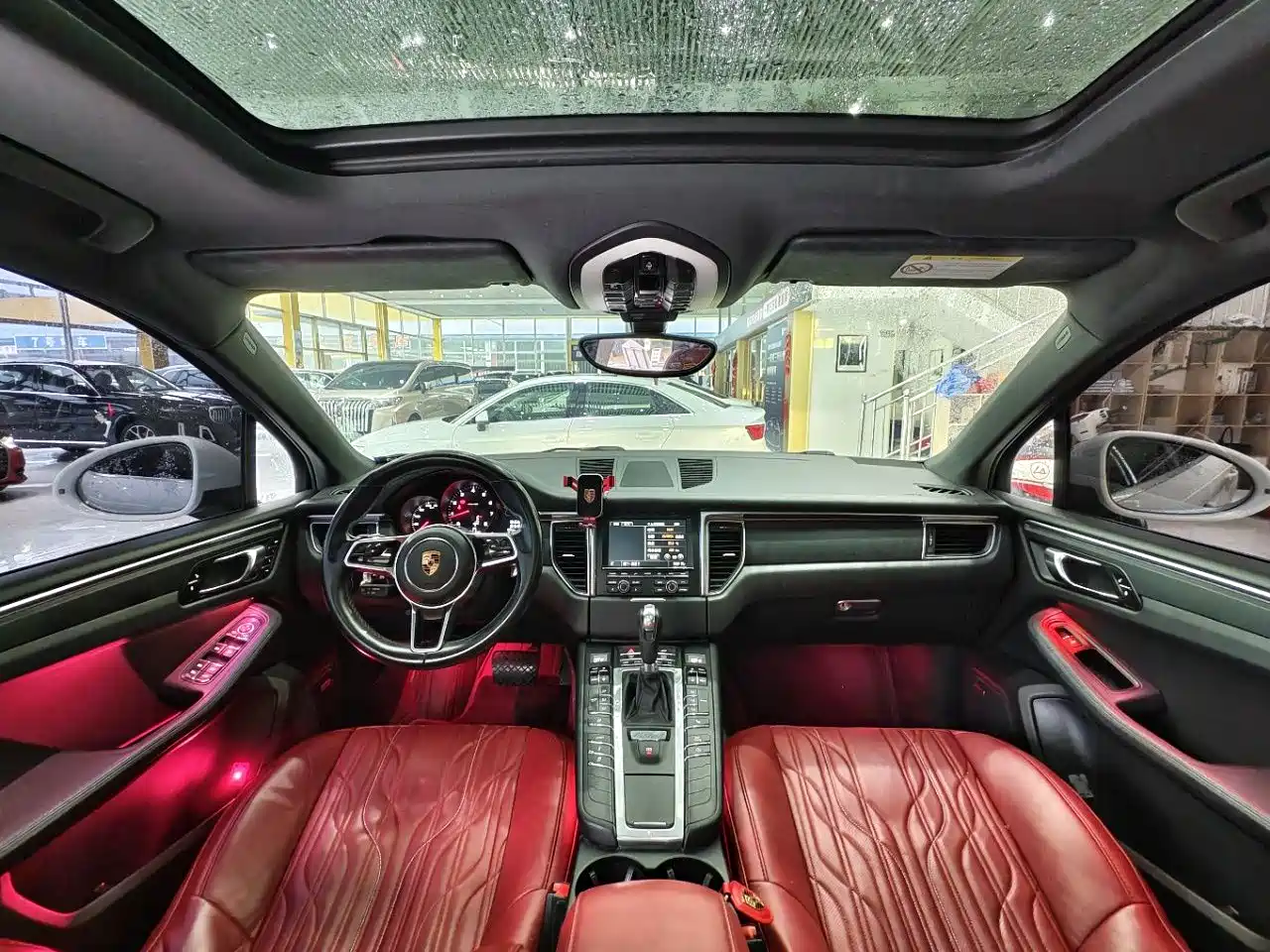 Porsche Macan 2016 Macan 2.0T фото 13