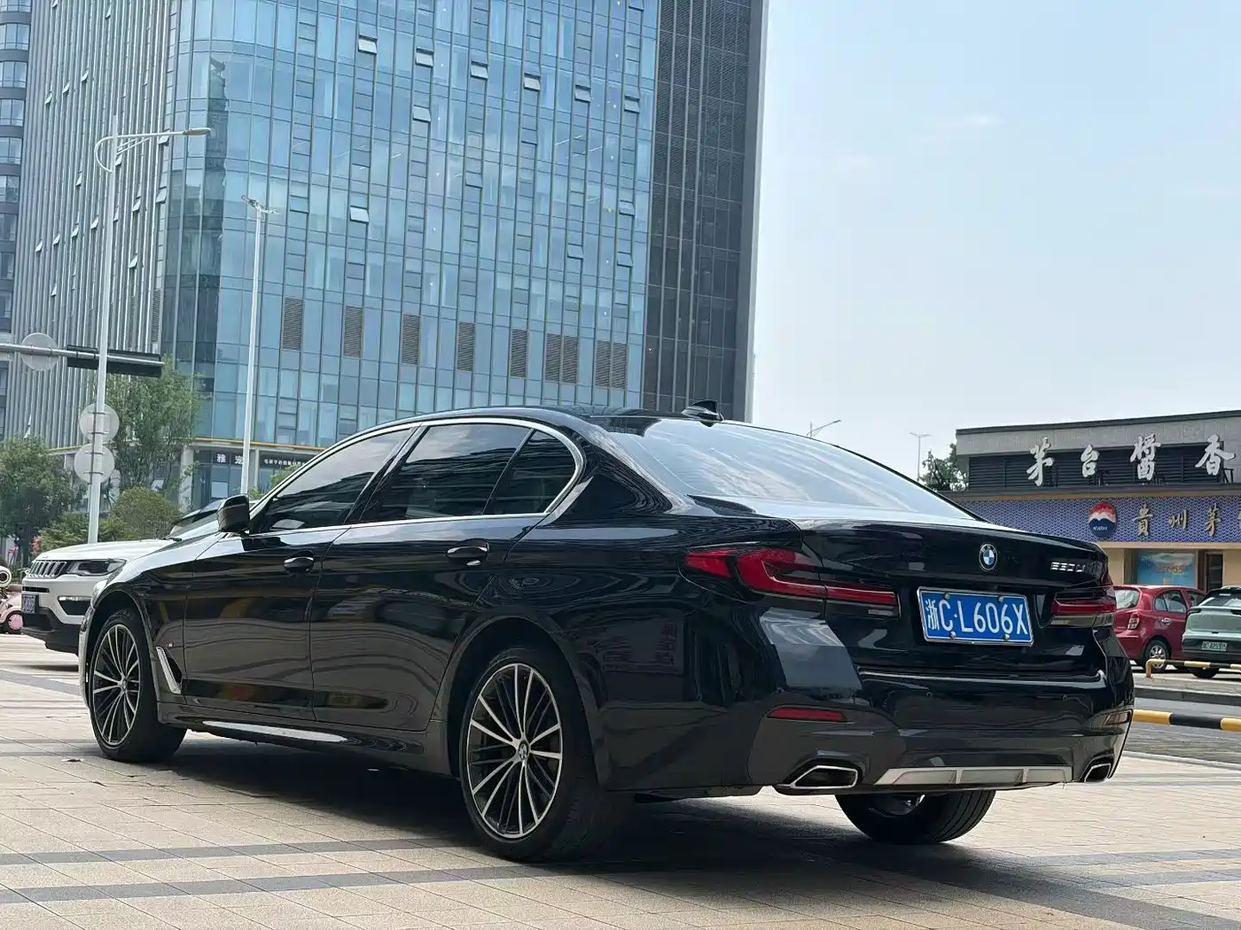 BMW 5 Series 2023 Facelift 530Li Leading M Sport Package фото 7
