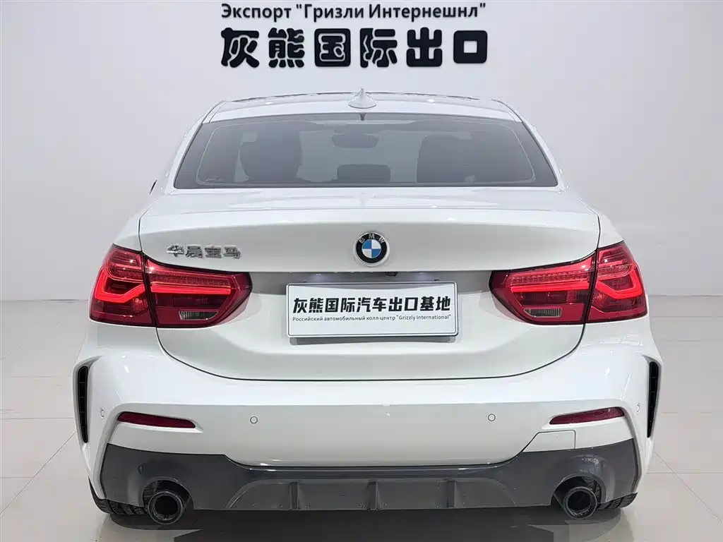 BMW 1 Series 2022 120i M Sport Shadow Edition фото 5