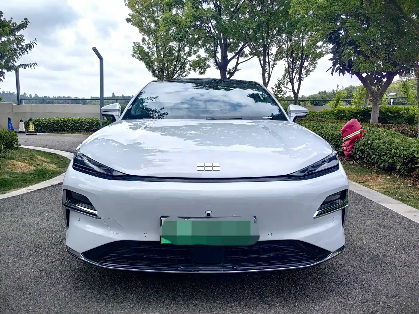 Geely Galaxy Galaxy Xingyao 8 2025 130km EM-i Premium Edition фото 2