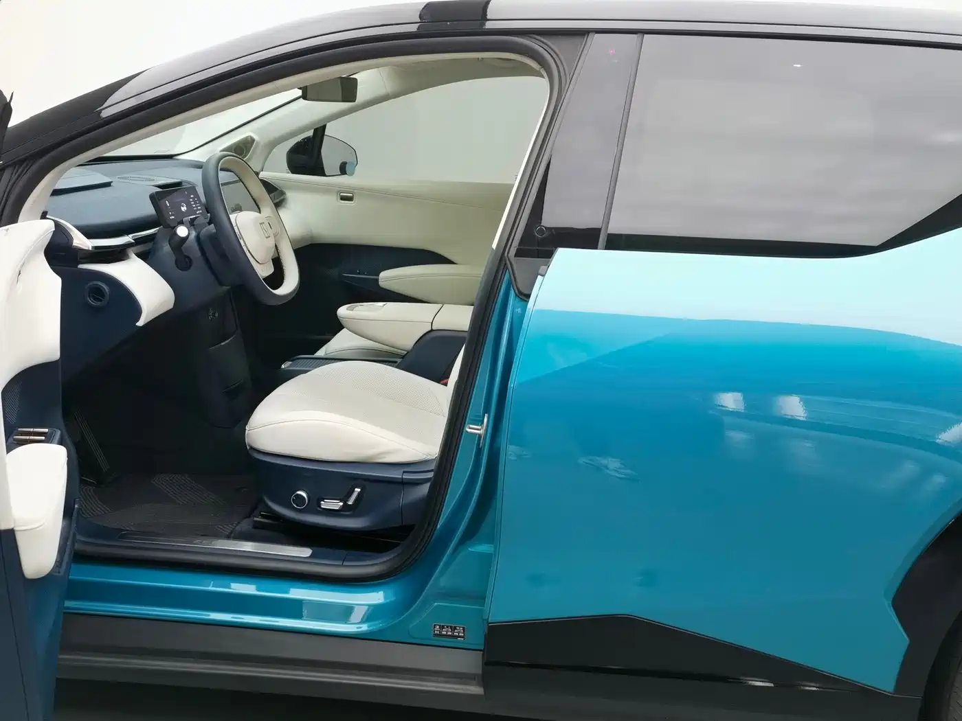 Zeekr X 2023 RWD YOU Edition 4-seater фото 5